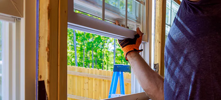 >Bay Window Curtain Rail Track in Melbourne, FL